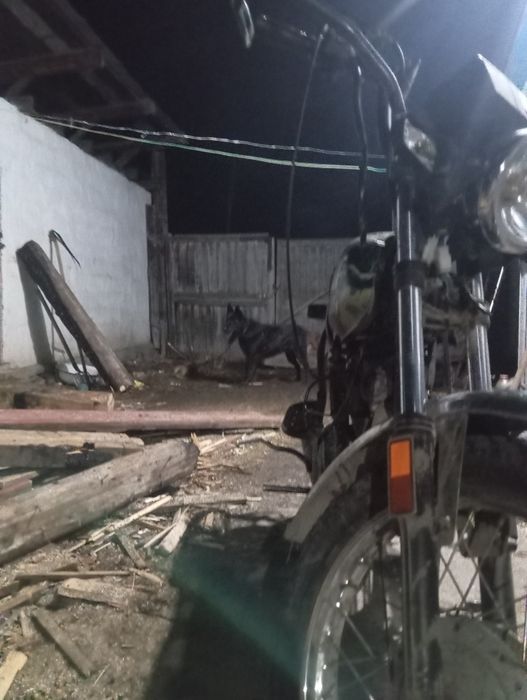 Продам мотоцикл надо только поменять сцепление и ездий цена 60000