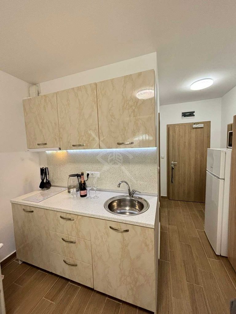 Продава се Едностаен апартамент в к.к. Слънчев бряг - 36 кв.м за 1723 €/кв.м - Снимка #1