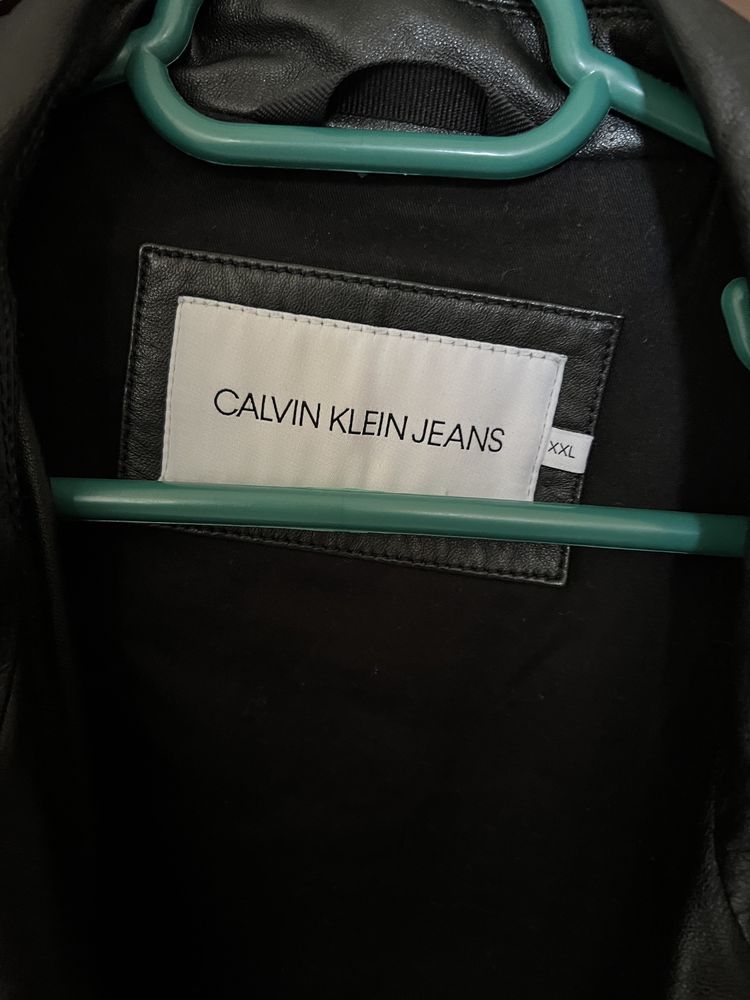 Geaca calvin klein jeans negociabil