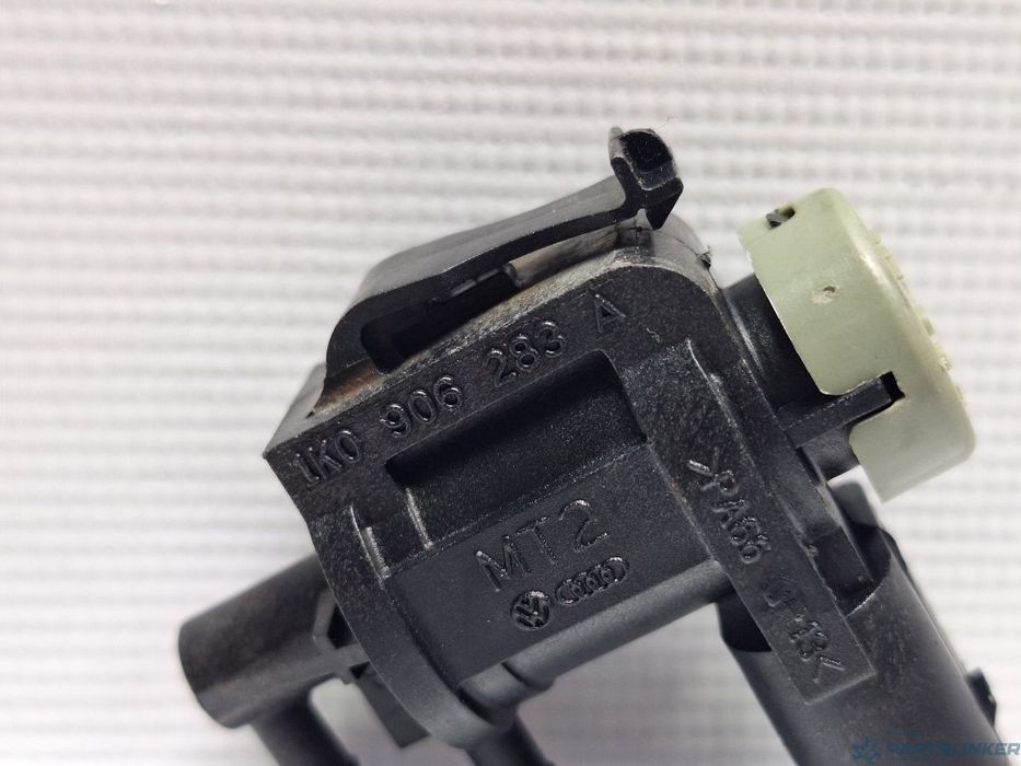 Electrovalva vacuum VOLKSWAGEN CADDY III Estate (2KB, 2KJ, 2CB, 2CJ) [ 2004 - 2015 ] TDI (BJB, BLS) 77KW|105HP OEM 1K0906283A