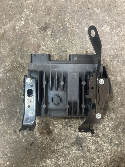 Toyota Rav 4 XA50 2.5i Hybrid 2021 година Компютър