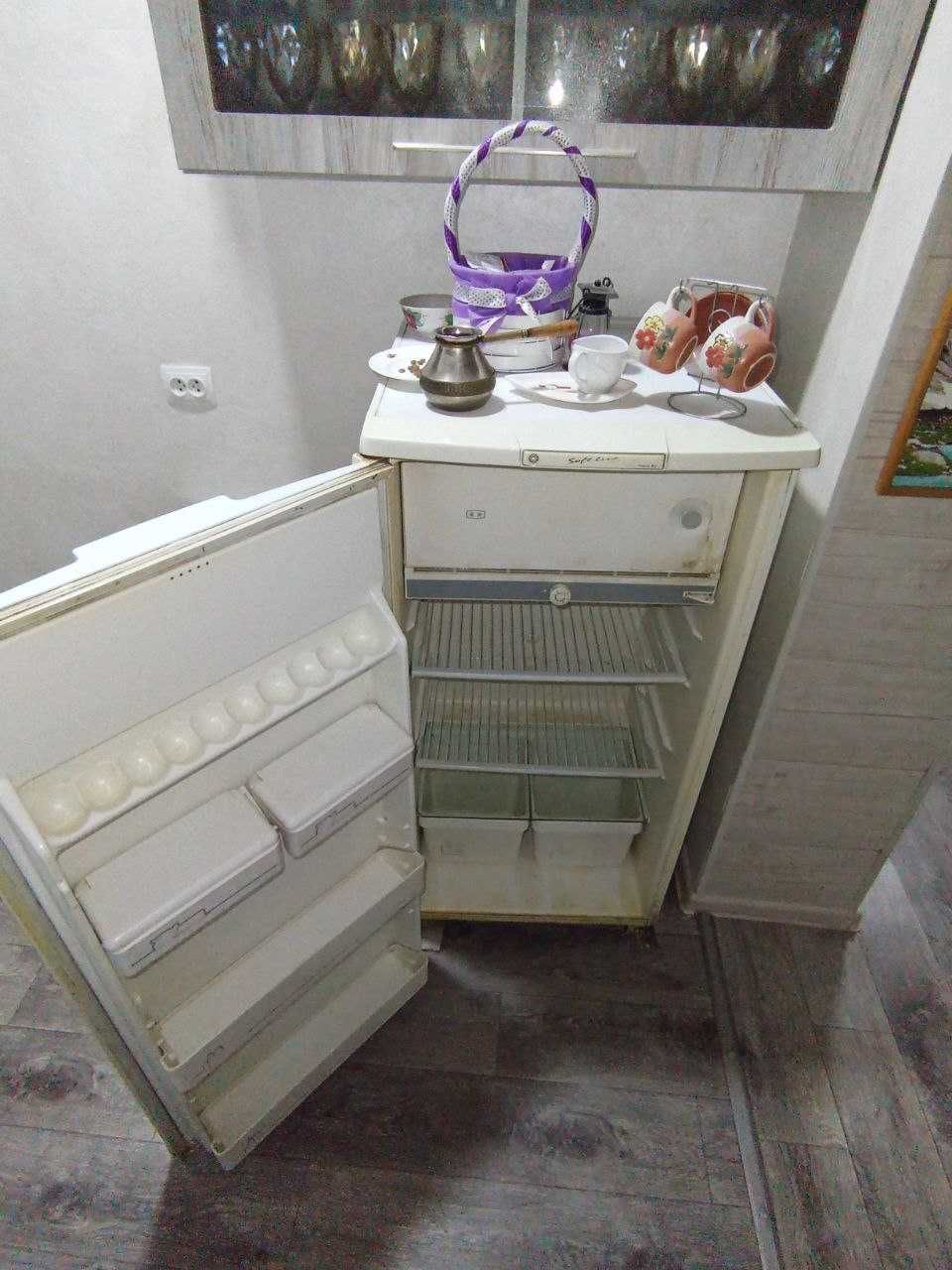 Холодильник Бирюса