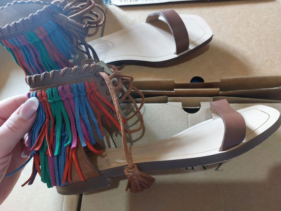 Sandale zara din piele naturala mărime 36