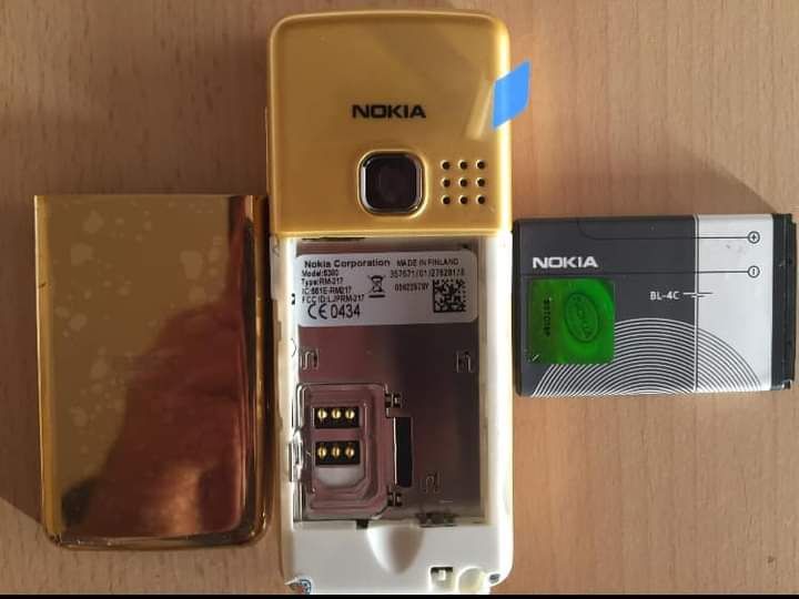 Nokia 6300 gold saphire  nou, impecabil,0 min