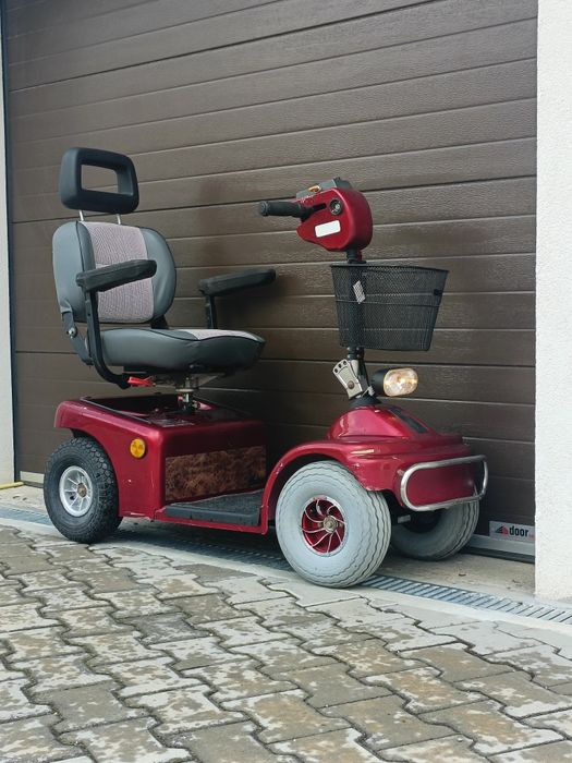 Carucior scuter tricicleta scaun handicap  carut moped dizabilitati