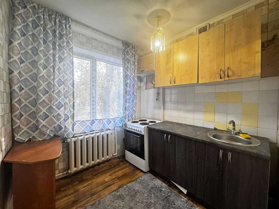 Продам 1 комн квартиру ЦЕНТР города 4 мкр 2 этаж