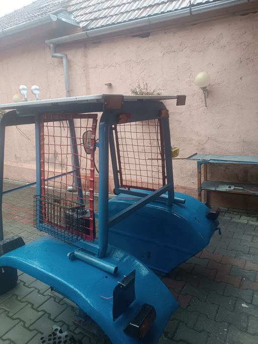 Cabină tractor in stare perfecta !!!