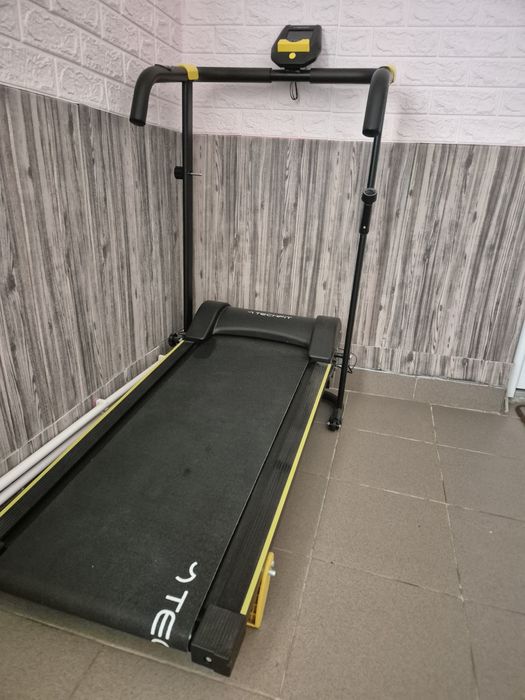 Vând Banda de alergare magnetica TECHFIT