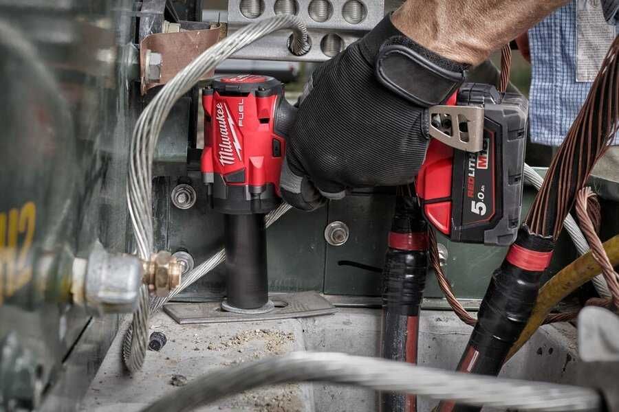 Промоция!Акумулаторен гайковерт Milwaukee M18FIW2F12-0
