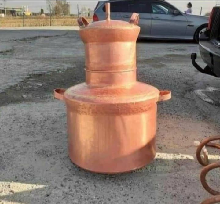 Vând cazan de tuica de 90litri din cupru alimentar