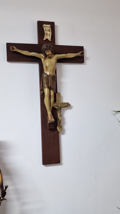 Crucifix Isus Rastignit