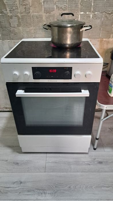 Варочная панель и духовой шкаф в хорошем состоянии
