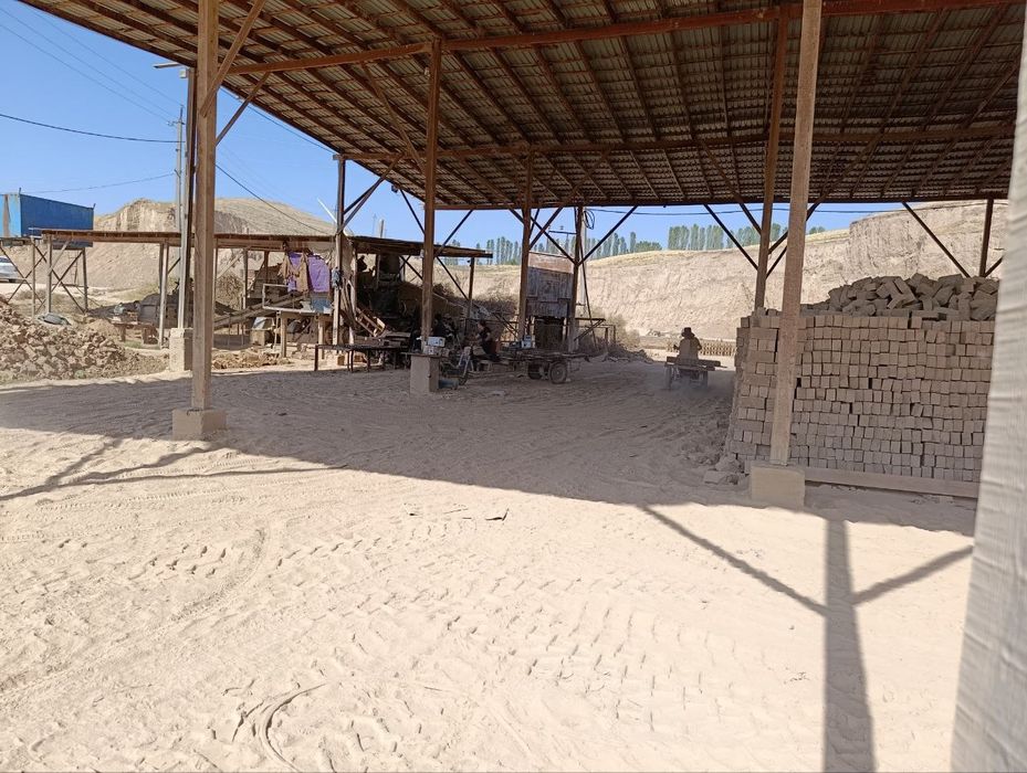 G`isht zavodi binosi