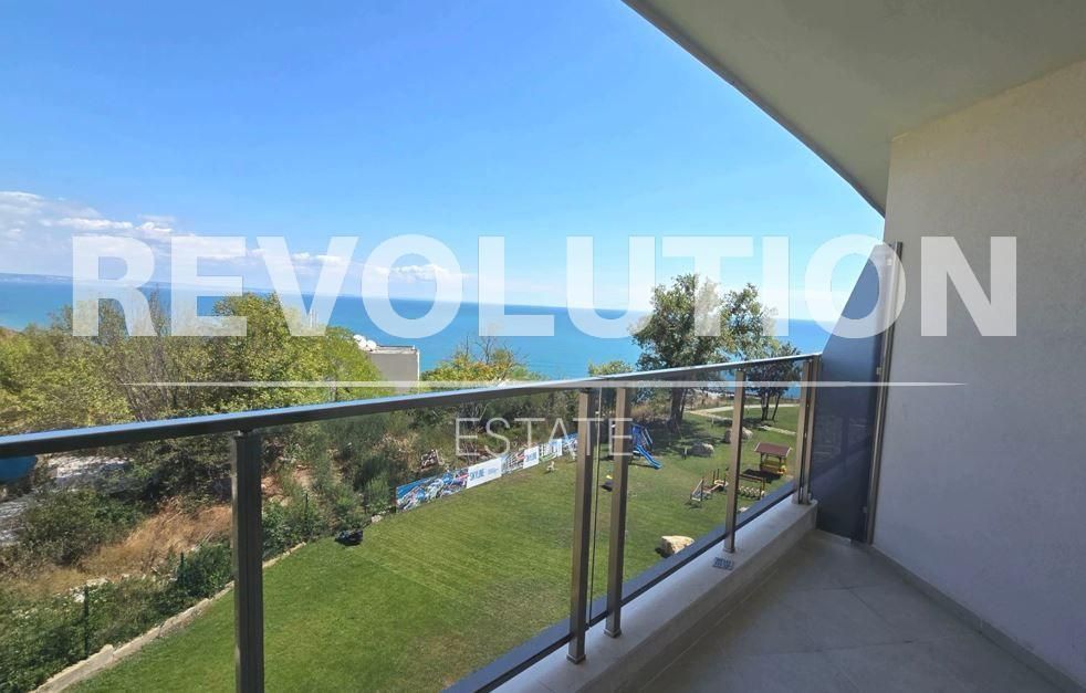 Четиристаен апартамент в района на м-т Ален мак!