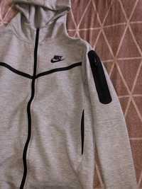 bluza Nike vand urgent