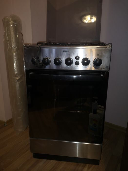 Aragaz Zanussi, in stare impecabila.