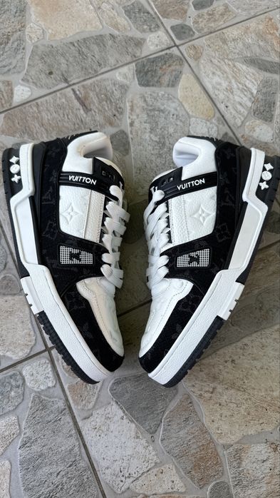 Adidasi Louis Vuitton Trainer Negru Alb Noi
