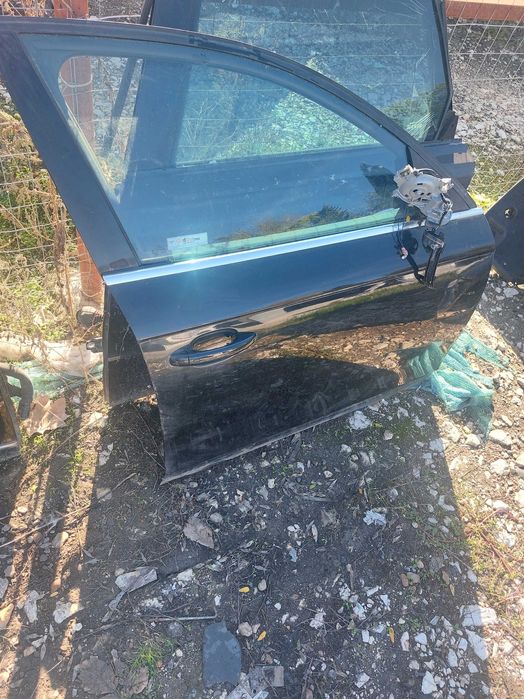 Предна дясна врата за Audi A4 B8/Ауди А4 Б8 2007-11 Седан със стъкло