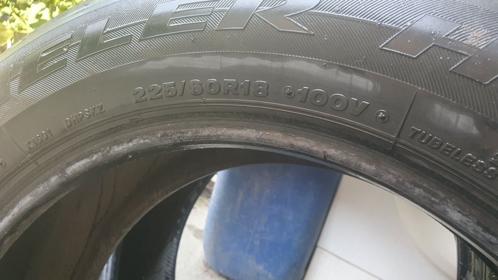 Продаю покрышки R 18
