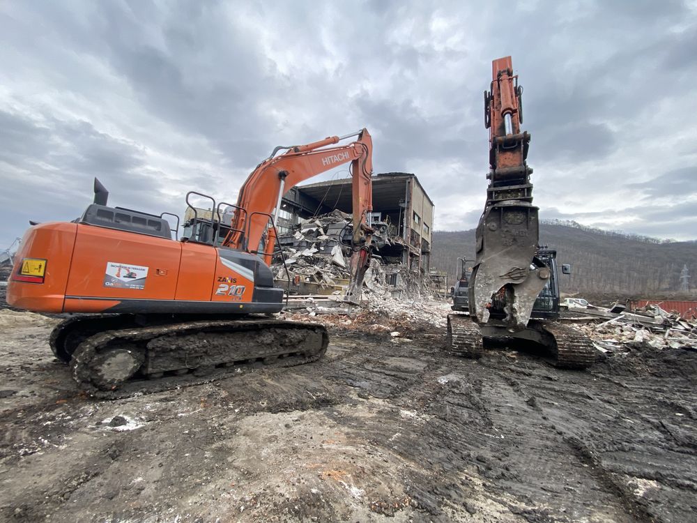 Inchiriez Excavator/Autogreder/Buldozer/Compactor