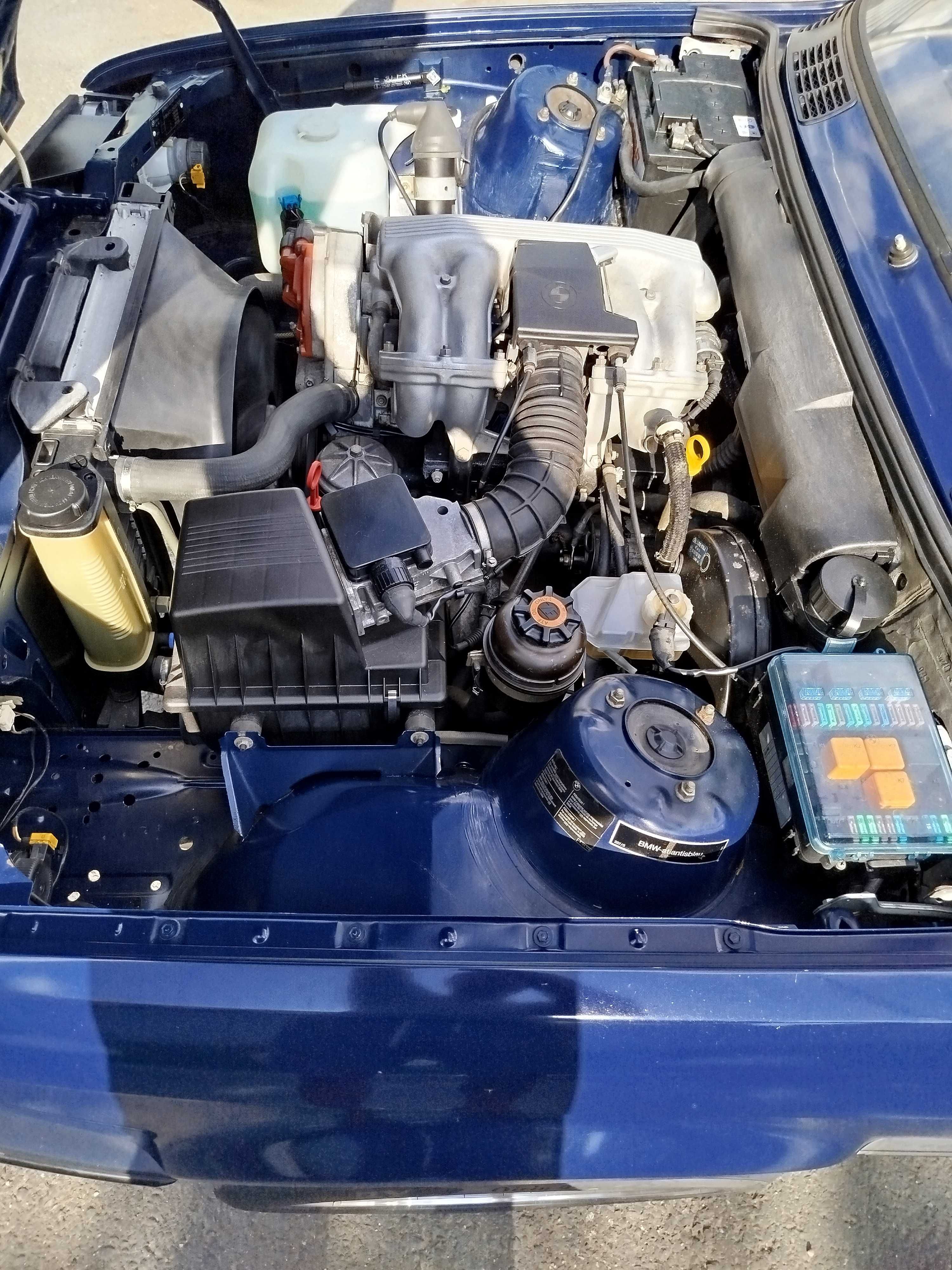 BMW Seria 3 E30 din 1988 URSULET Impecabil