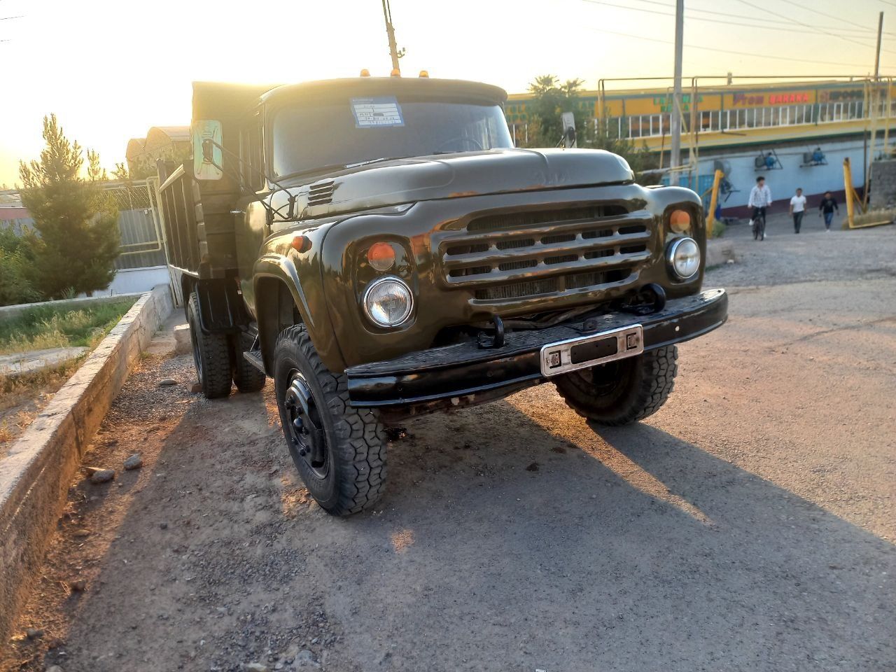 Zil 130 ideal mowina