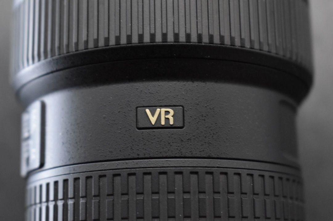 Обектив Nikon Nikkor AF-S 16-35mm f/4 G ED VR