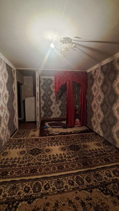 Чирчик шахар 
4-микрораён
#1-хона 4-этаж 
Квартира ижарага берилади