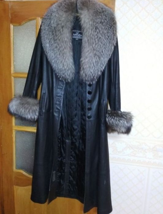 Красивый кожаный плащ недорого. Турция.