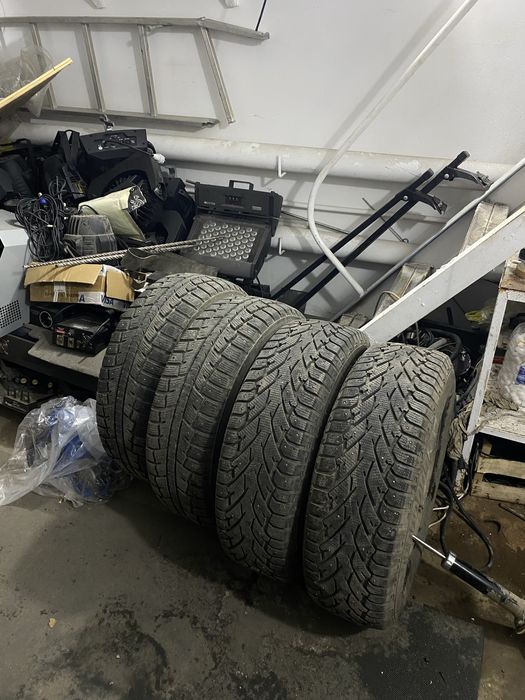 Зимняя резина  r 16.