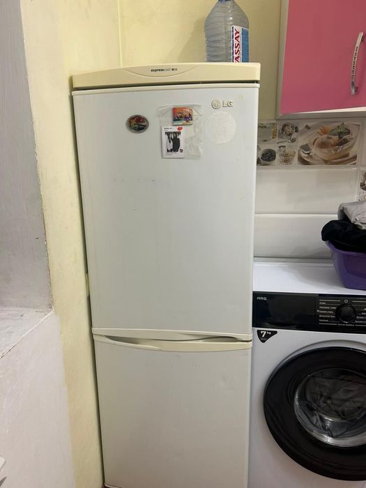 Продам холодильник буу