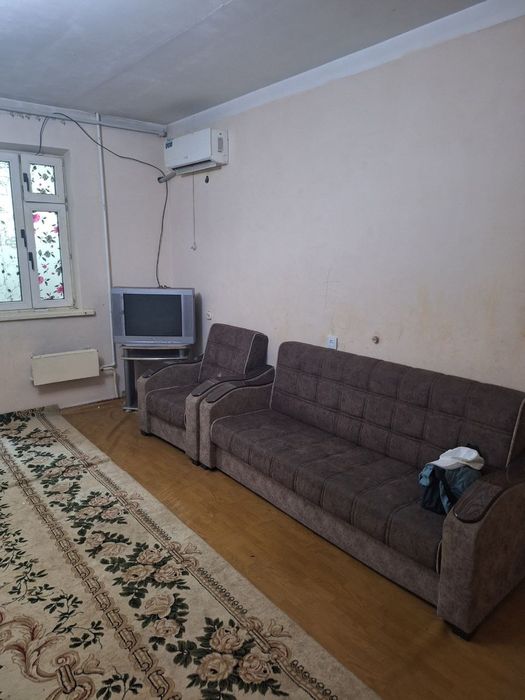 3 XONA QORA QAMISH 1 etajda Xonalar Aloxida Xamma SHaroitlar Bor O