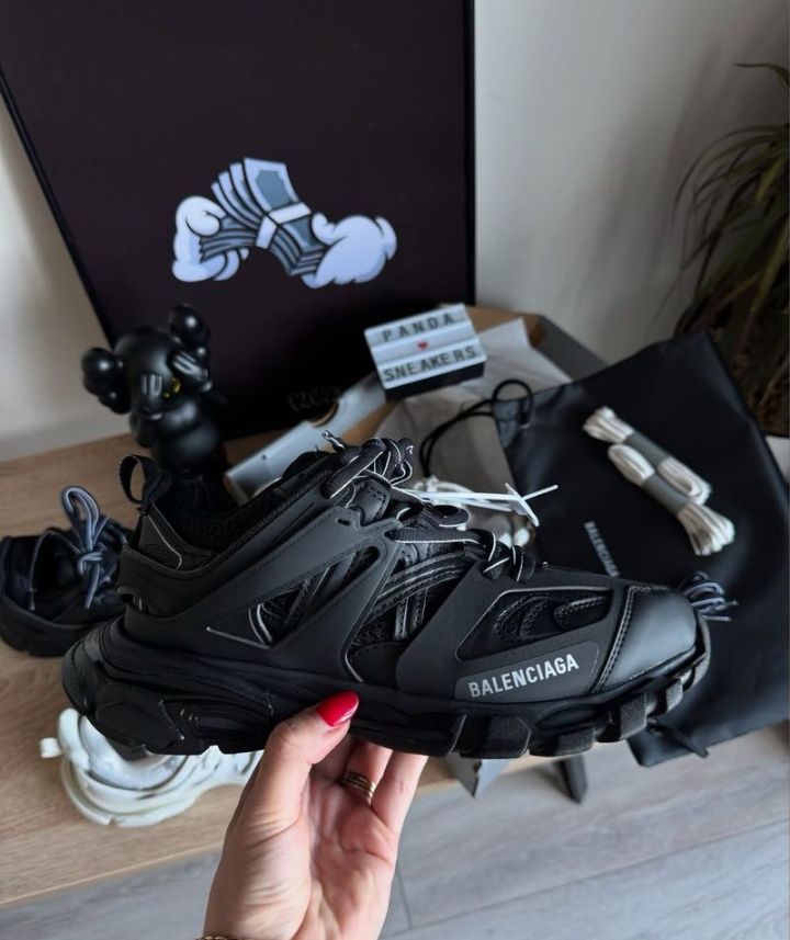 Balenciaga Track