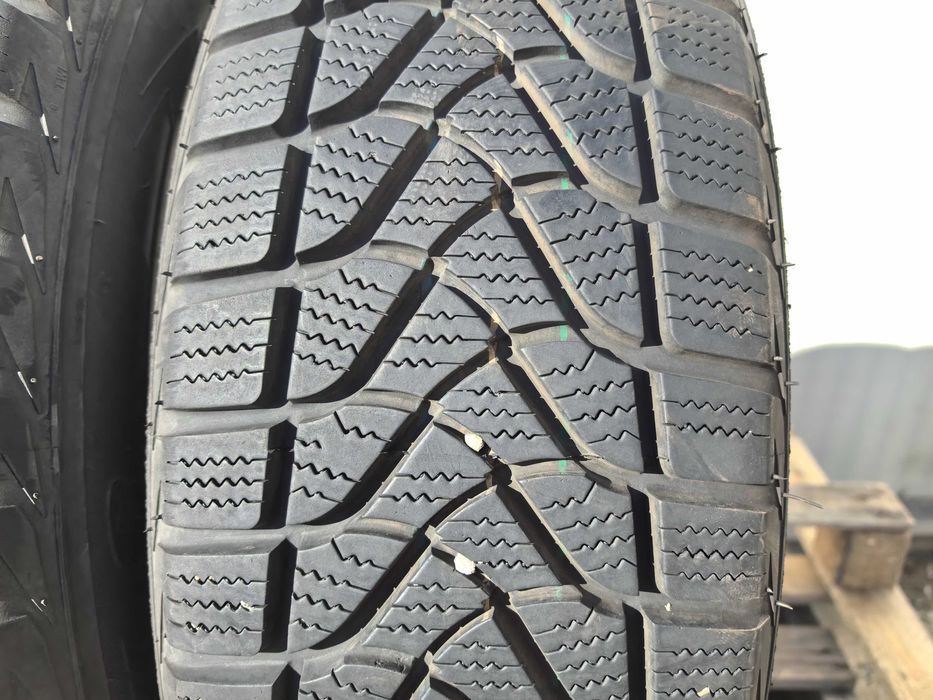 215/65/16 С Фаярстоун ДОТ 2014 г - Бусови