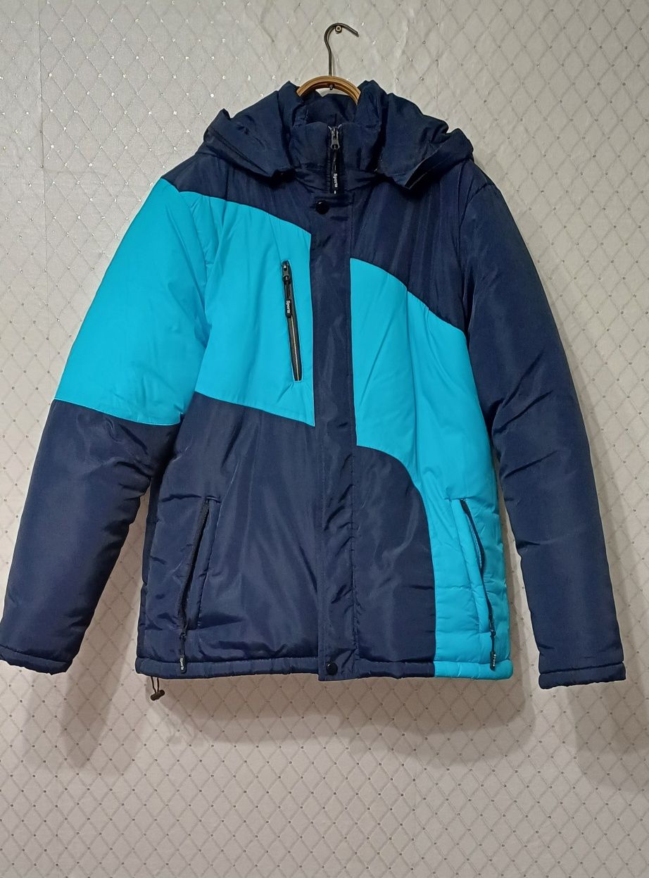 Продам женскую куртку