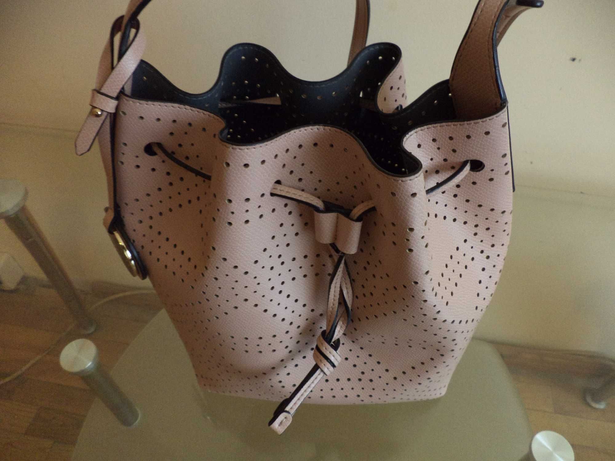 Дамсkа чанта Emporio Armani