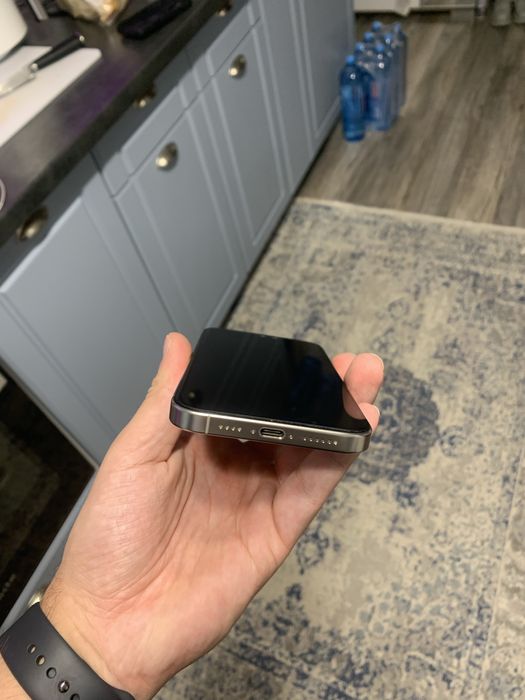 iPhone 16 Pro Max 1Tb - eSim - Ca nou fara urme - 91% Baterry