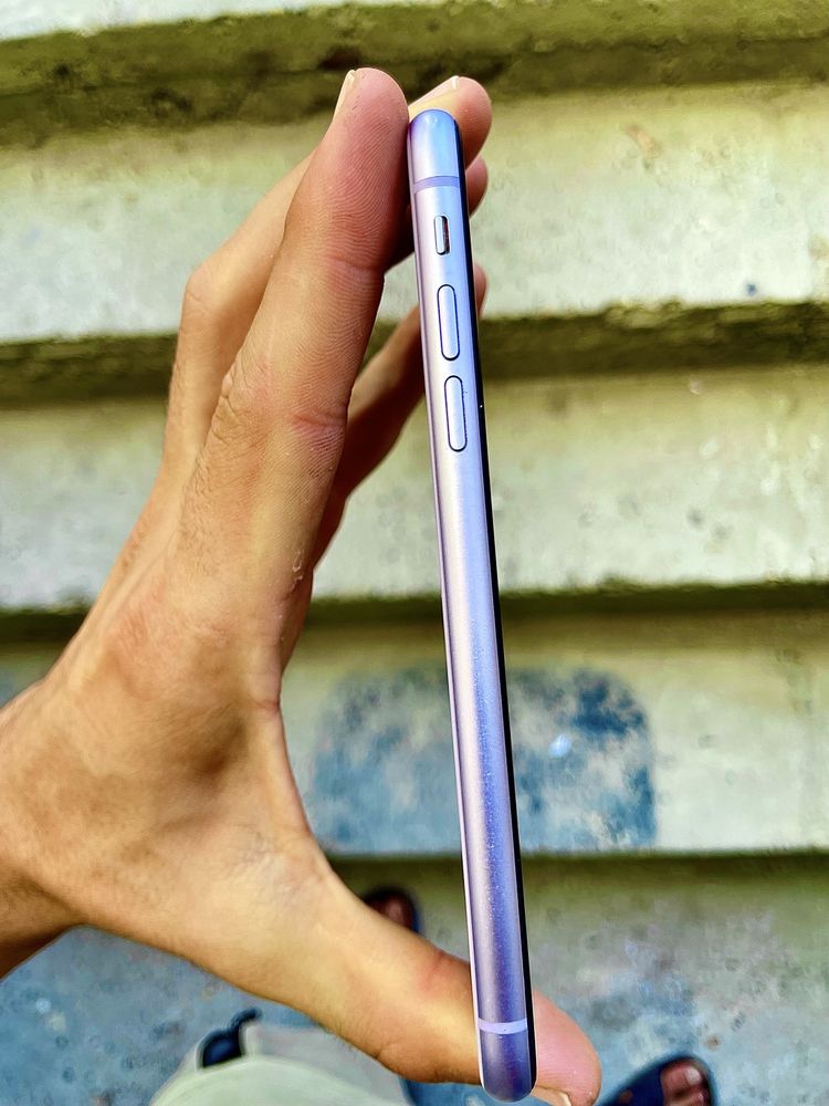 Iphone 11 pruple
