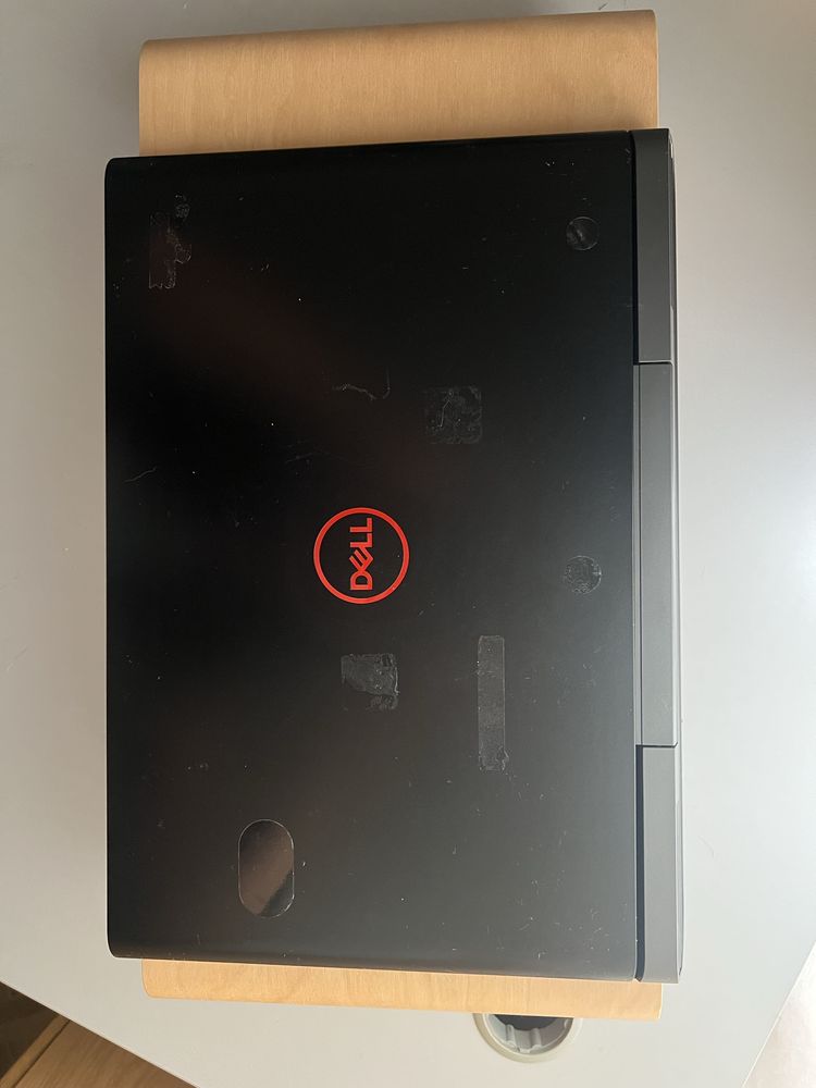 Dell Inspiron (Intel Core i7-7700HQ)