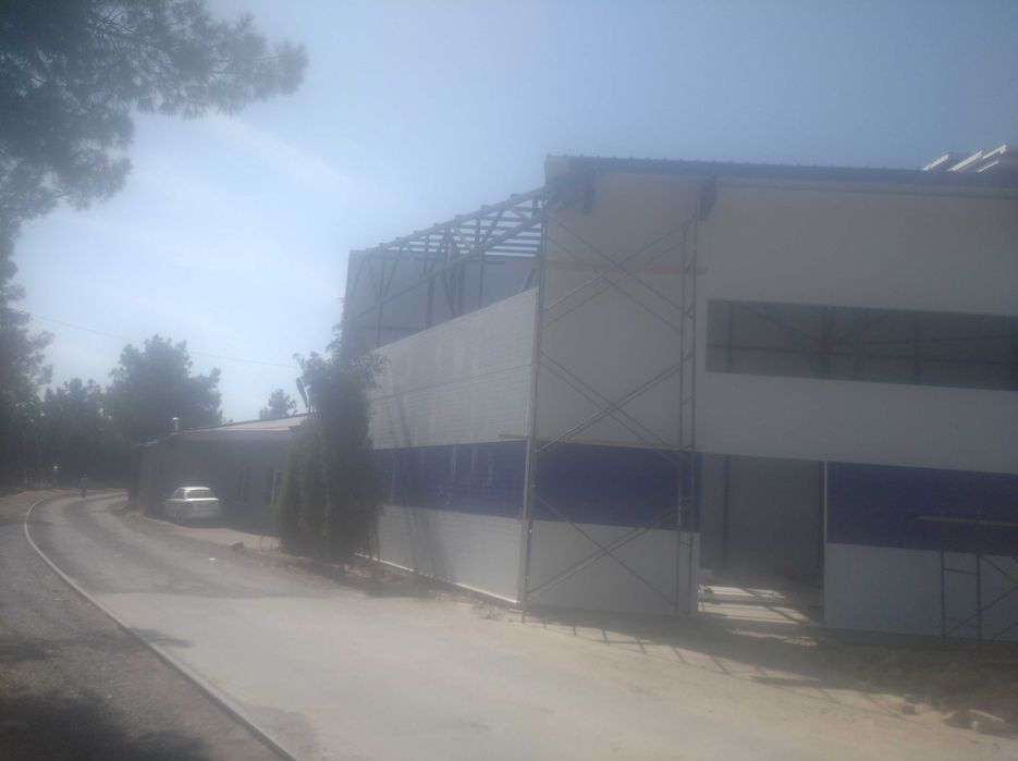 Производственные цеха, склады, обшитые сендвич панелями под ключ.