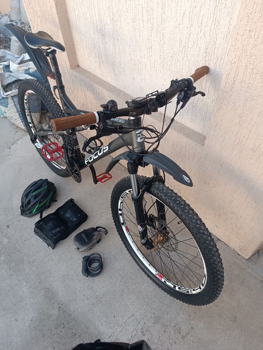 Срочно.Продаю двух падвесный валосипед FOCUS XC 300 sport pro FS.