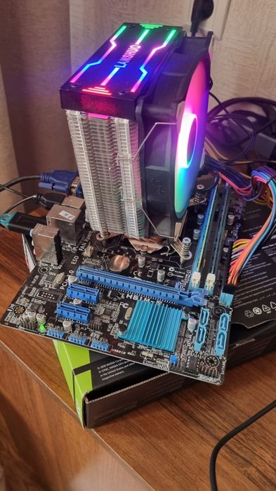 Комплект H61, i7 3770, 8GB и кулер в подарок
