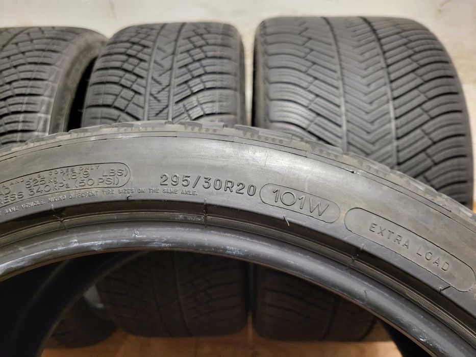 245/35/20 и 295/30/20 Michelin / пакет зимни гуми