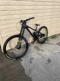 Bicicletă mondraker Summum R 2022