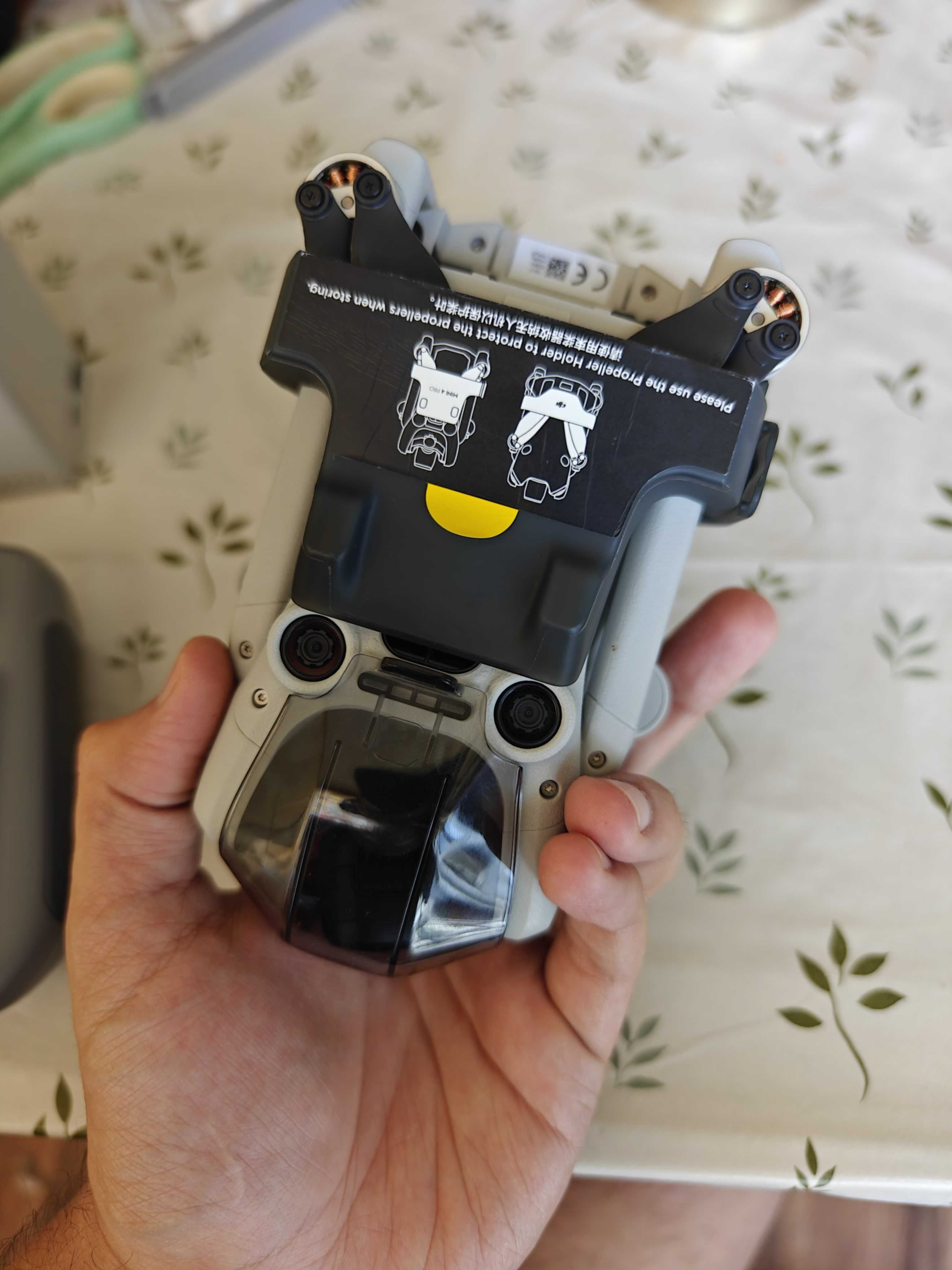 DJI Mini 4 Pro Fly More Combo с DJI RC2 (DJI Care 1 Yr)