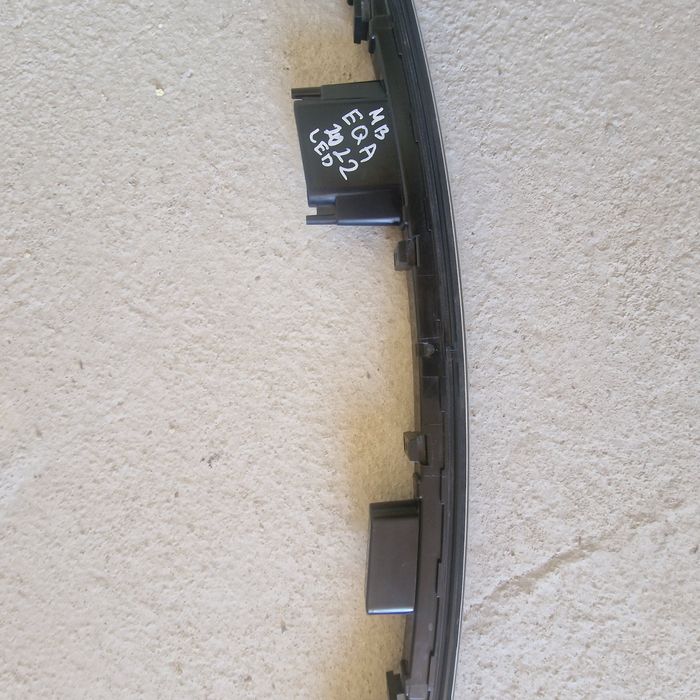 Mercedes Benz EQA EQB 2022 Led дневна светлина в предна броня