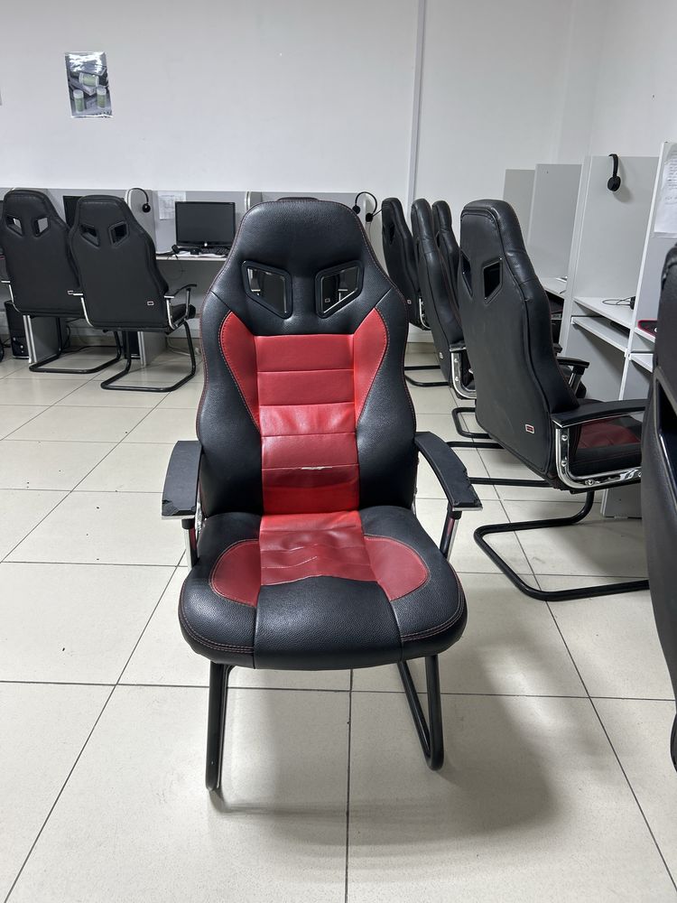Продается офисный кресло