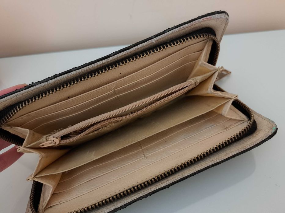 Дамски портфейли