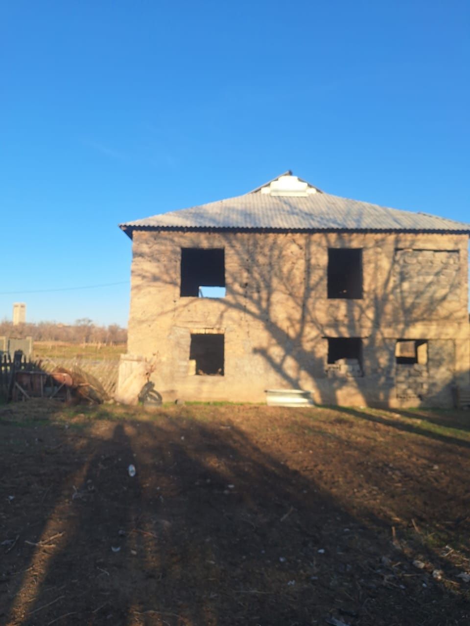 Жер үй сатылады 10/10кв метр