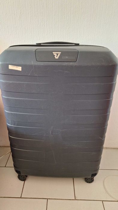 Куфар в добро състояние с размери-70 см дължина,50 см ширина